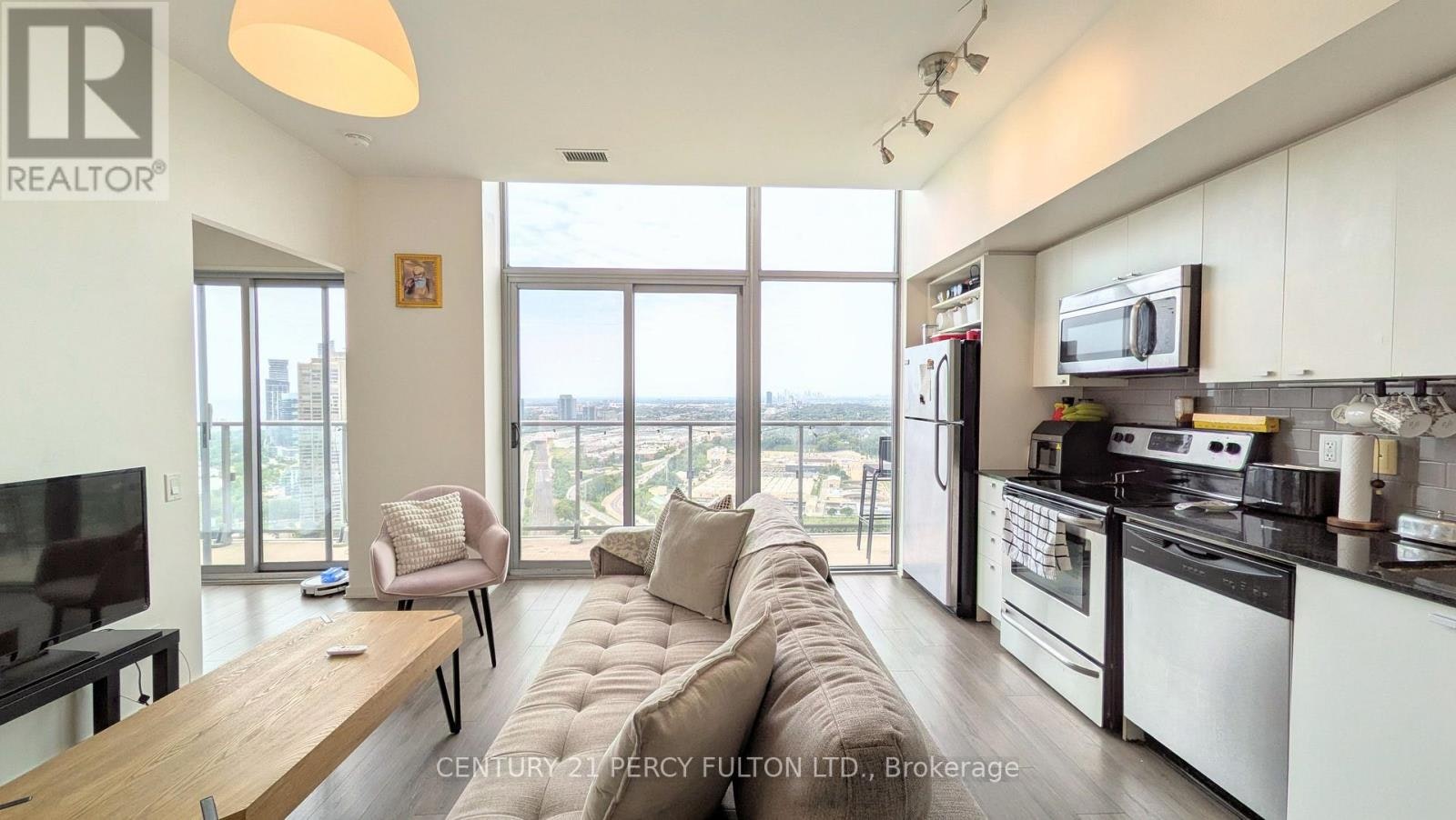 3505-105 The Queensway, Toronto, ON, M6S 5B5