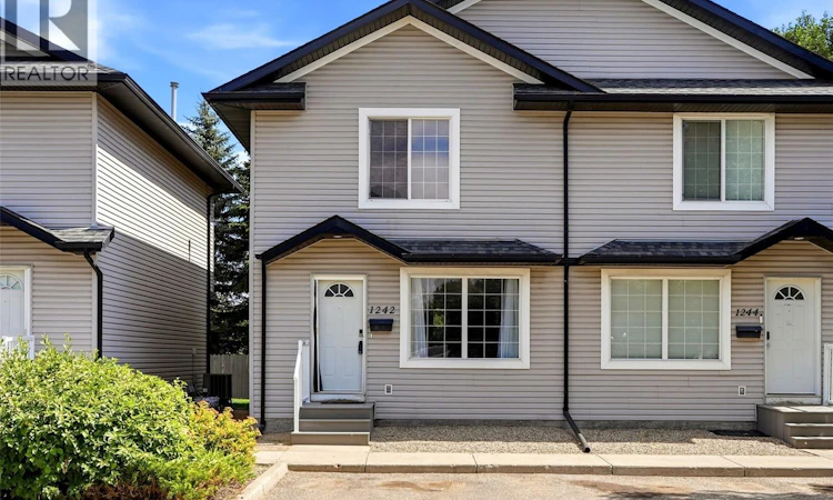 1242 Wessex Place