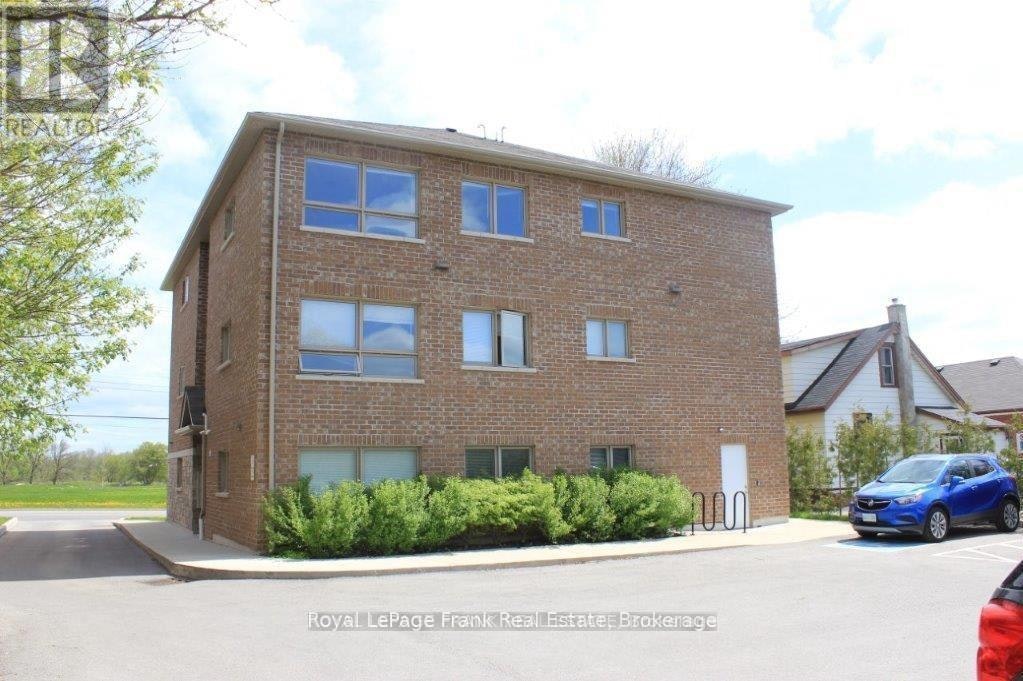3-1418 Simcoe Street S, Oshawa, ON, L1H 4M4 - 2