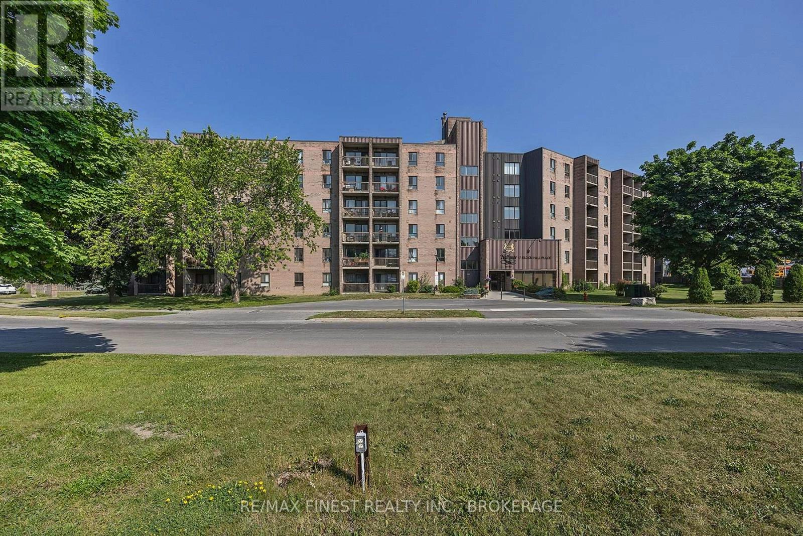414-17 Eldon Hall Place, Kingston, ON, K7M 7H5