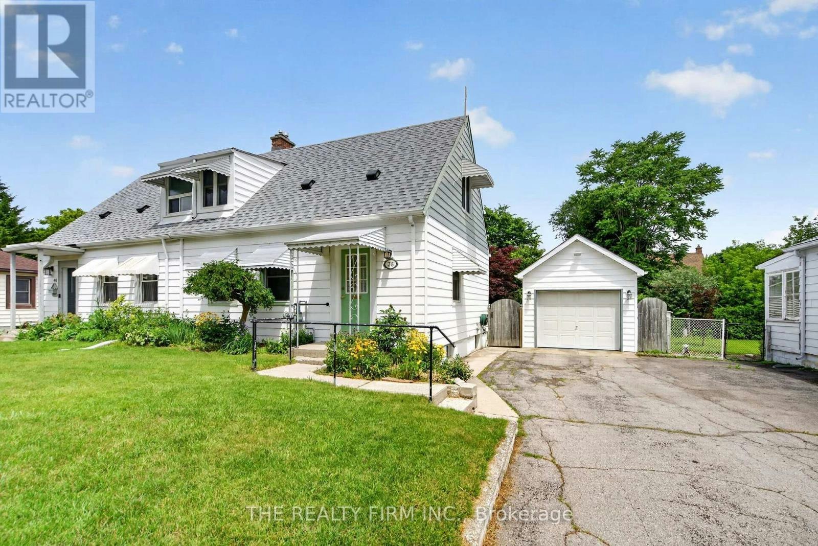 38 Elliott Street, London, ON, N5Y 2E4