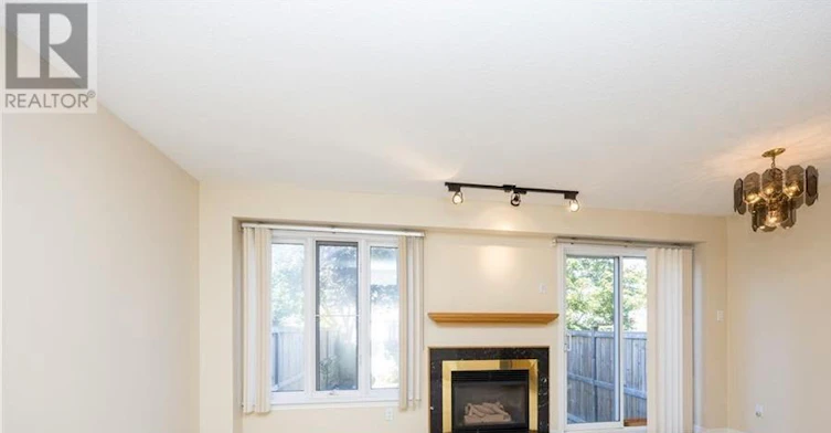 21 Grenadier Way, Ottawa, ON, K2J 4L3 - 10