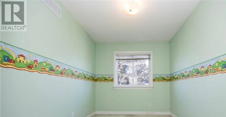 21 Grenadier Way, Ottawa, ON, K2J 4L3 - 21