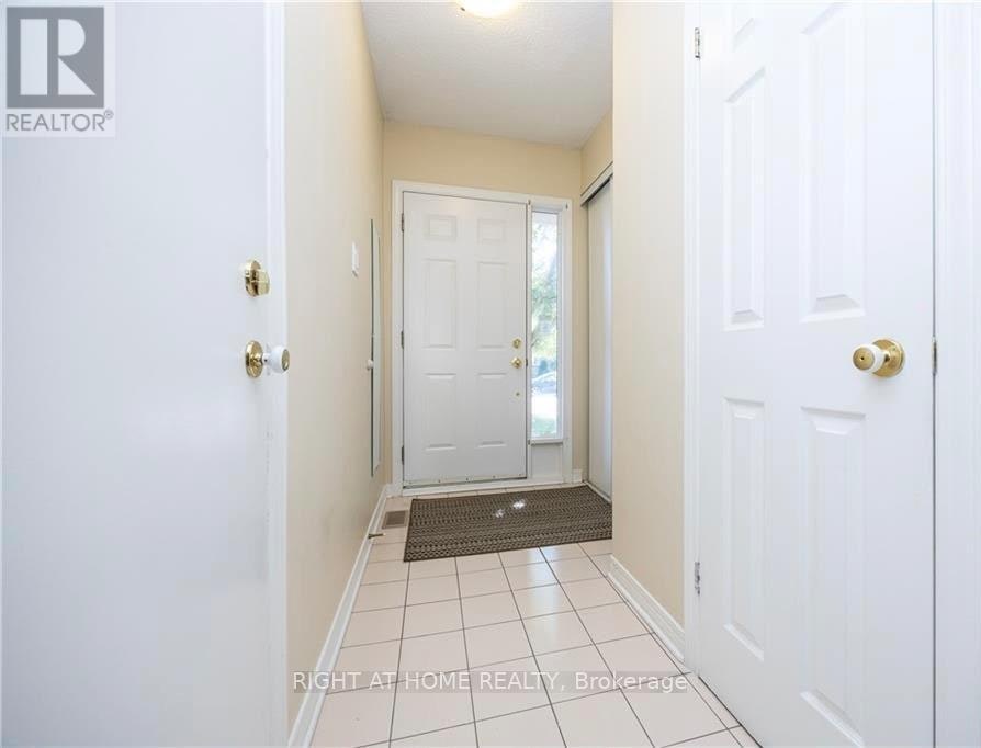 21 Grenadier Way, Ottawa, ON, K2J 4L3 - 3