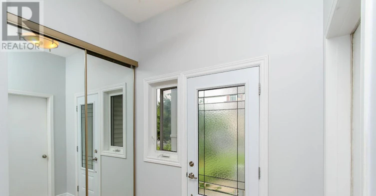 25 Wildpine Court, Ottawa, ON, K2S 1C6 - 2