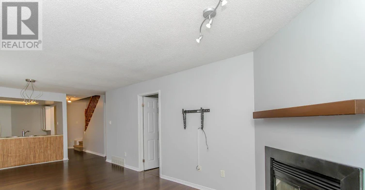 25 Wildpine Court, Ottawa, ON, K2S 1C6 - 6