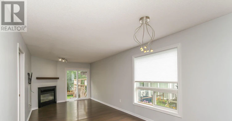 25 Wildpine Court, Ottawa, ON, K2S 1C6 - 4