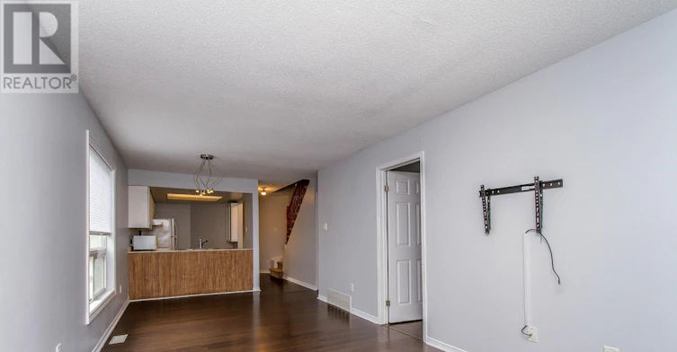 25 Wildpine Court, Ottawa, ON, K2S 1C6 - 7