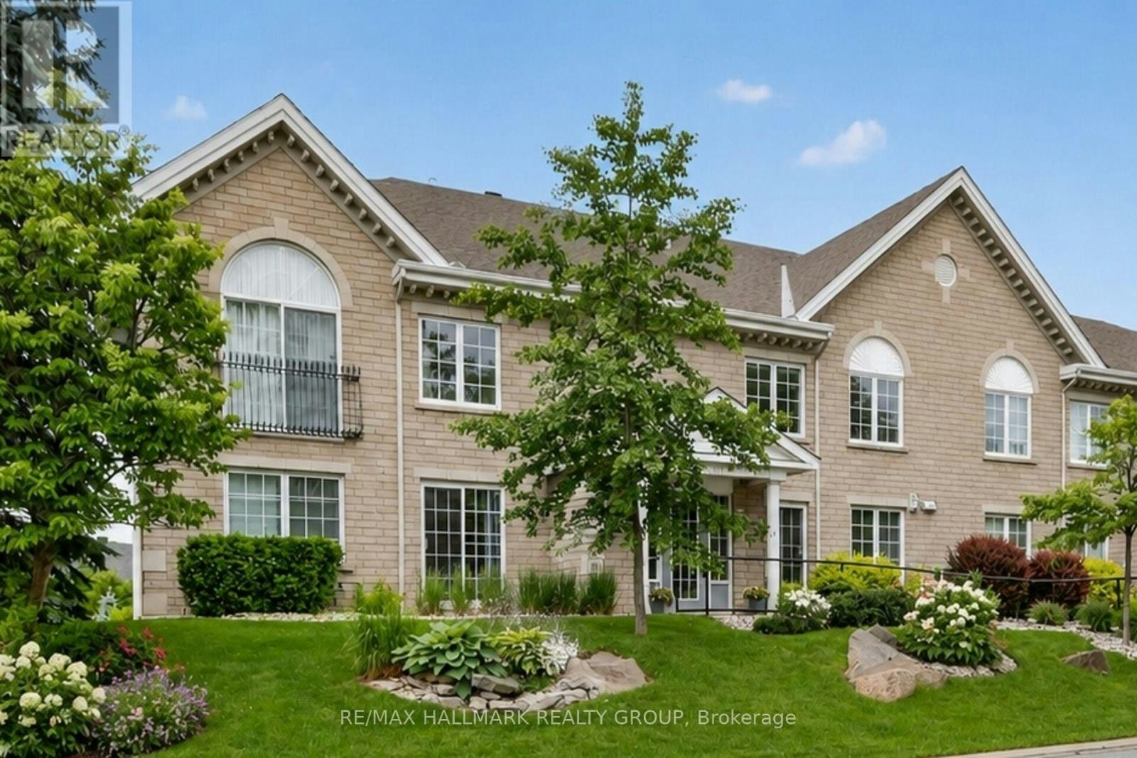 2B-51 Robson Court, Ottawa, ON, K2K 2W1