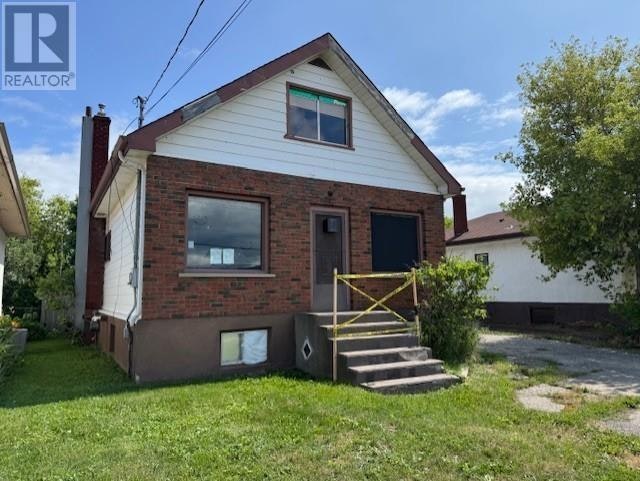 132 Northern Avenue, Thunder Bay, ON, P7C 2V5