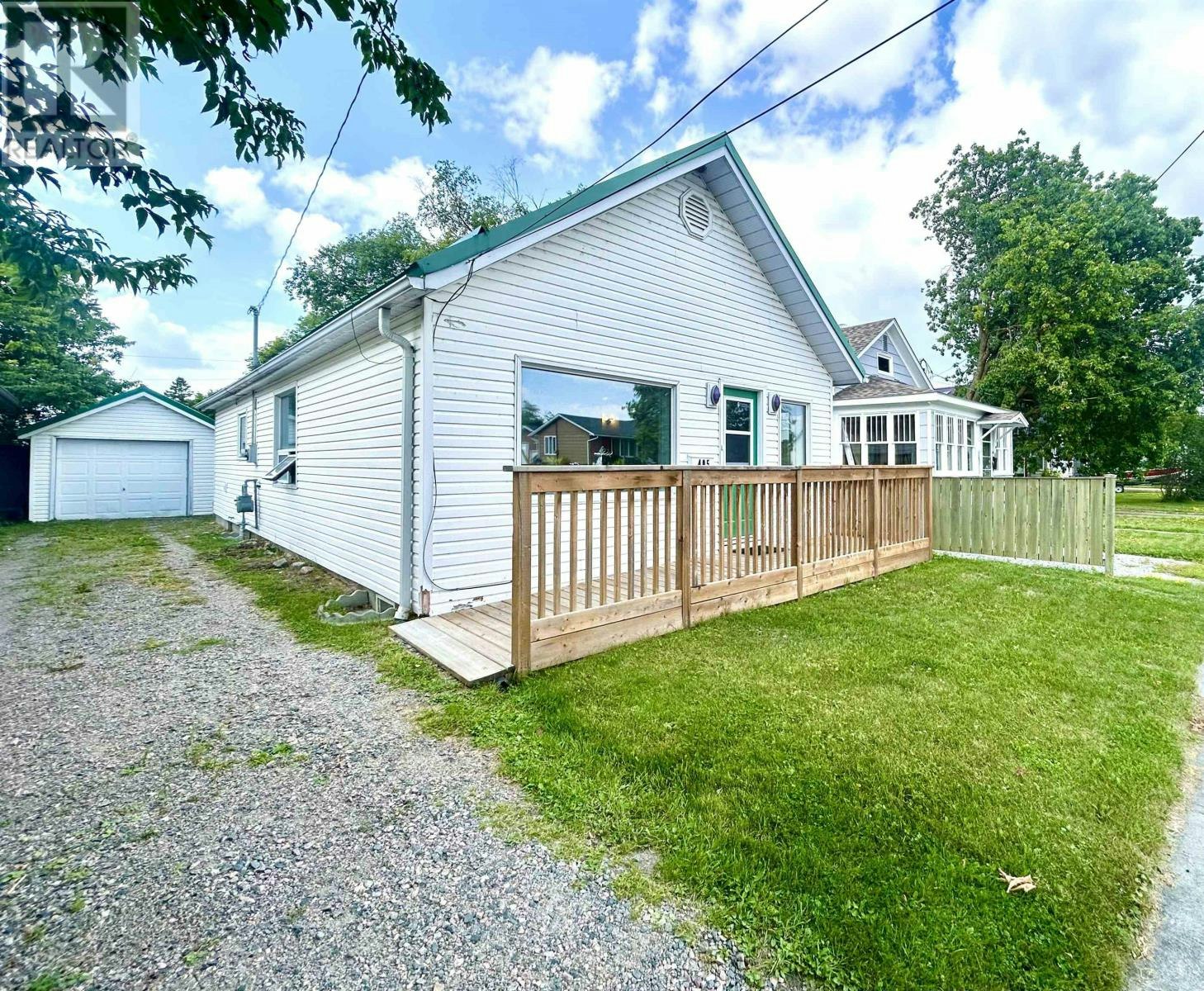 405 Mosher Avenue, Fort Frances, ON, P9A 2N1