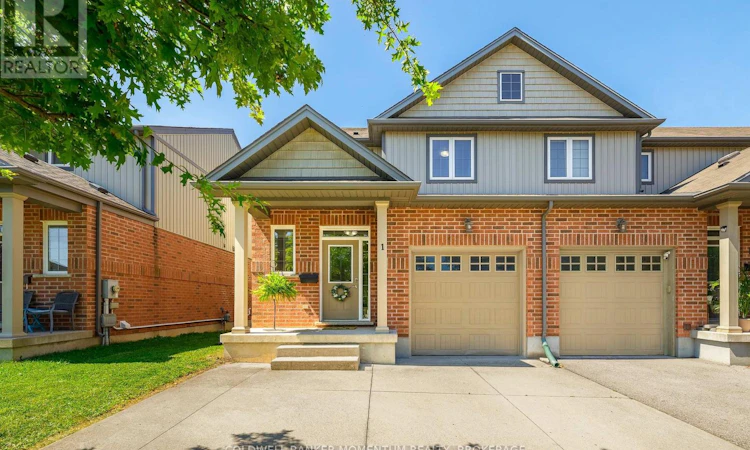 1 Hilts Court