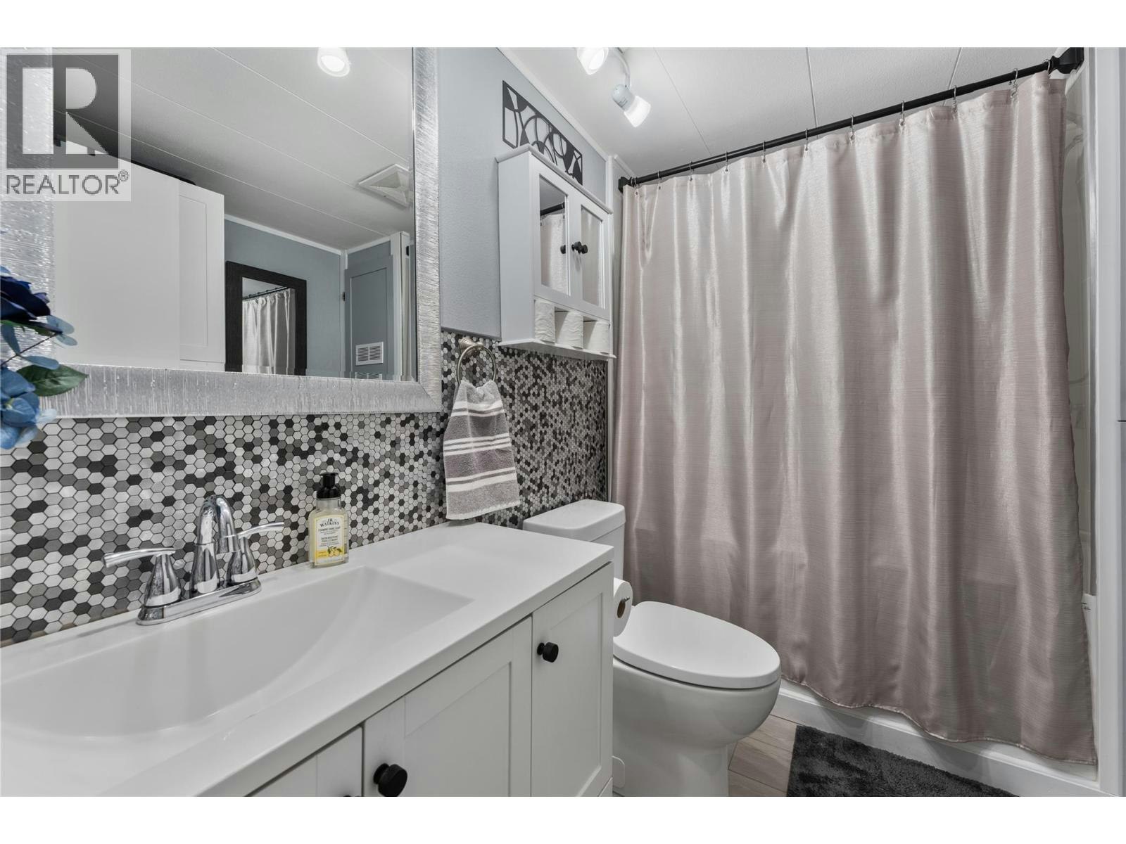 85-1999 S 97 Highway, Westbank, BC, V1Z 1B2 - 24
