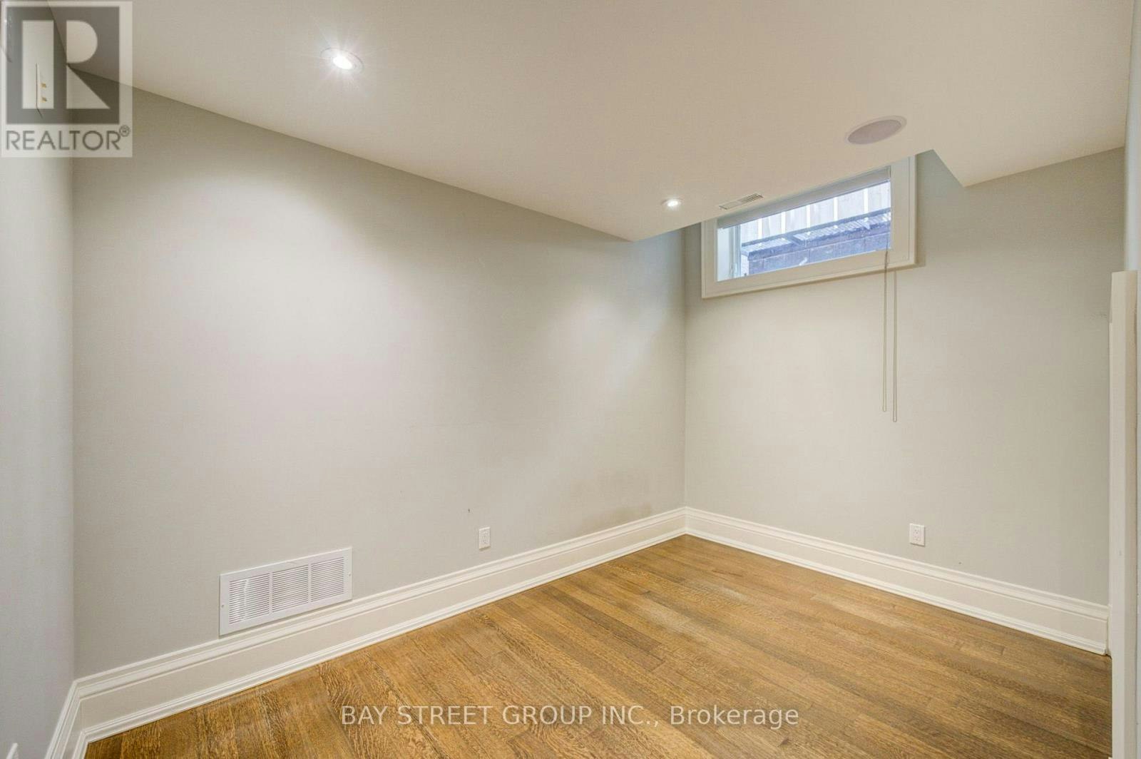 154 Munro Boulevard, Toronto, ON, M2P 1C8 - 48