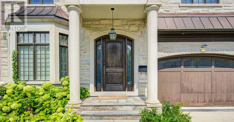 154 Munro Boulevard, Toronto, ON, M2P 1C8 - 3