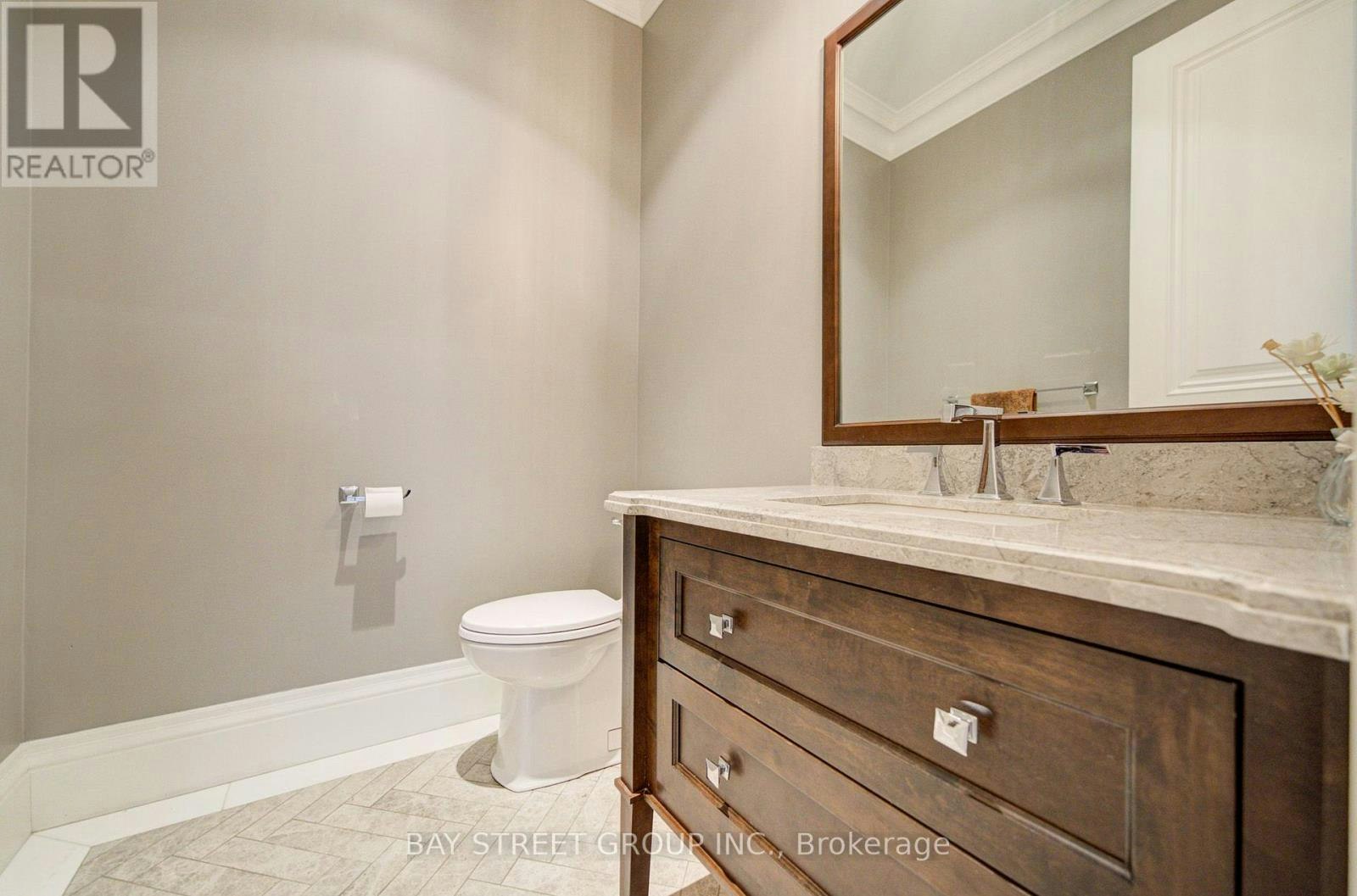 154 Munro Boulevard, Toronto, ON, M2P 1C8 - 10