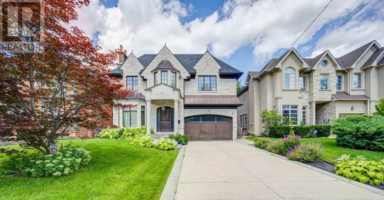 154 Munro Boulevard, Toronto, ON, M2P 1C8