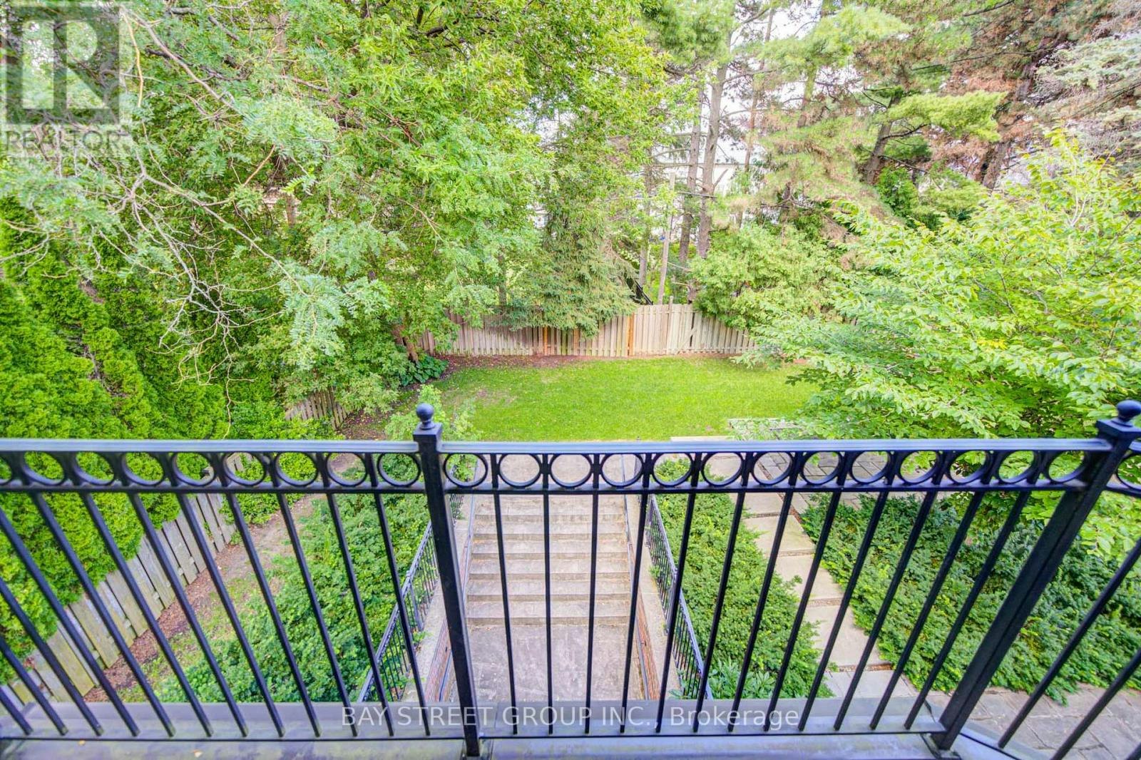 154 Munro Boulevard, Toronto, ON, M2P 1C8 - 32