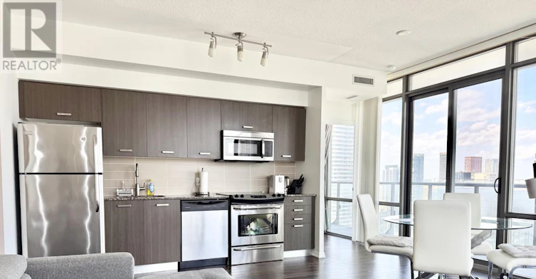 3708-832 Bay Street, Toronto, ON, M5S 1Z6 - 3