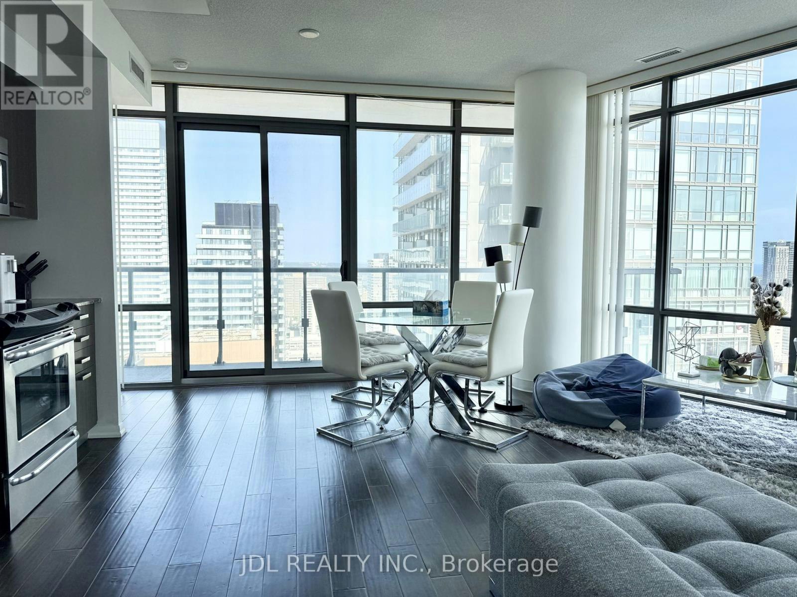 3708-832 Bay Street, Toronto, ON, M5S 1Z6 - 7