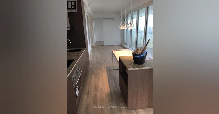 3509-197 Yonge Street, Toronto, ON, M5B 1M4 - 5