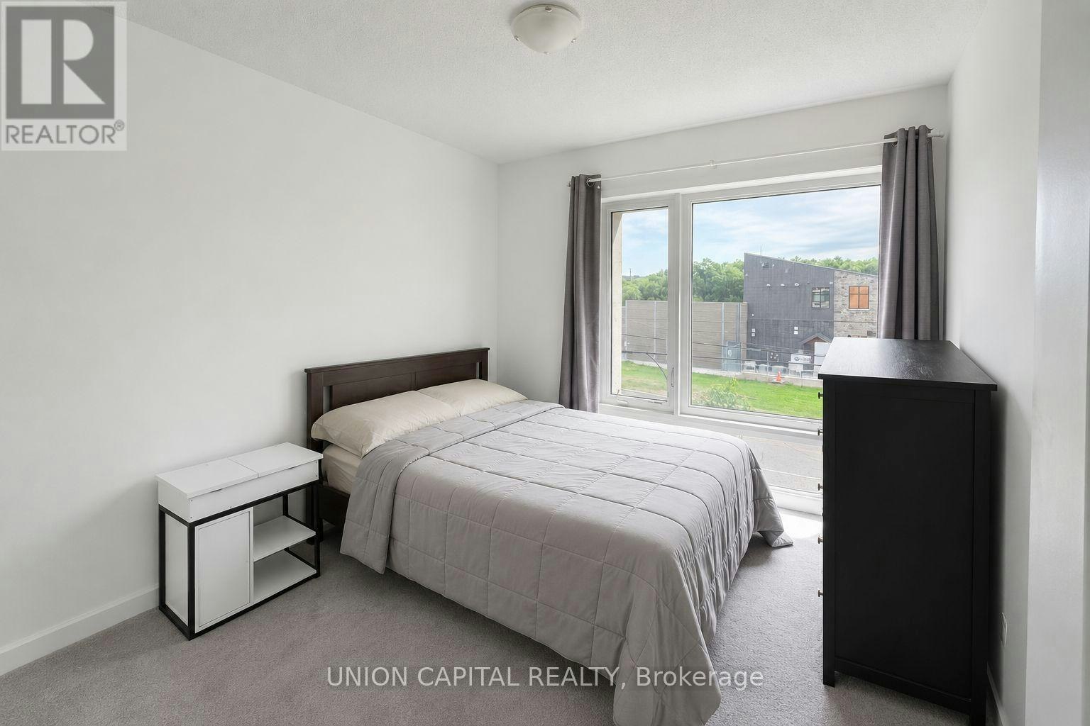 1984 Wilson Road N, Oshawa, ON, L1H 7K5 - 9