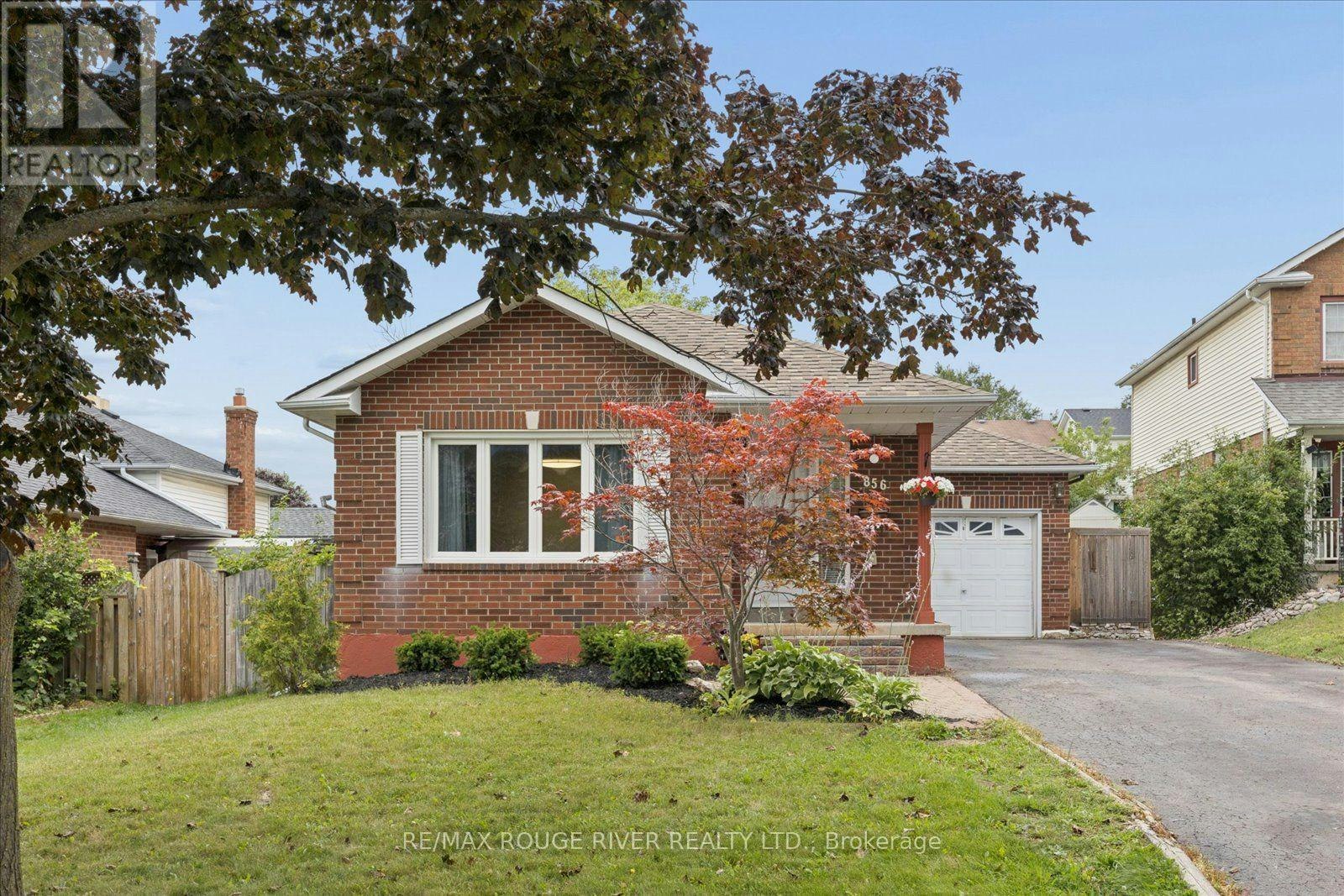 MAIN-856 Meadowhill Court, Oshawa, ON, L1K 1X5 - 2