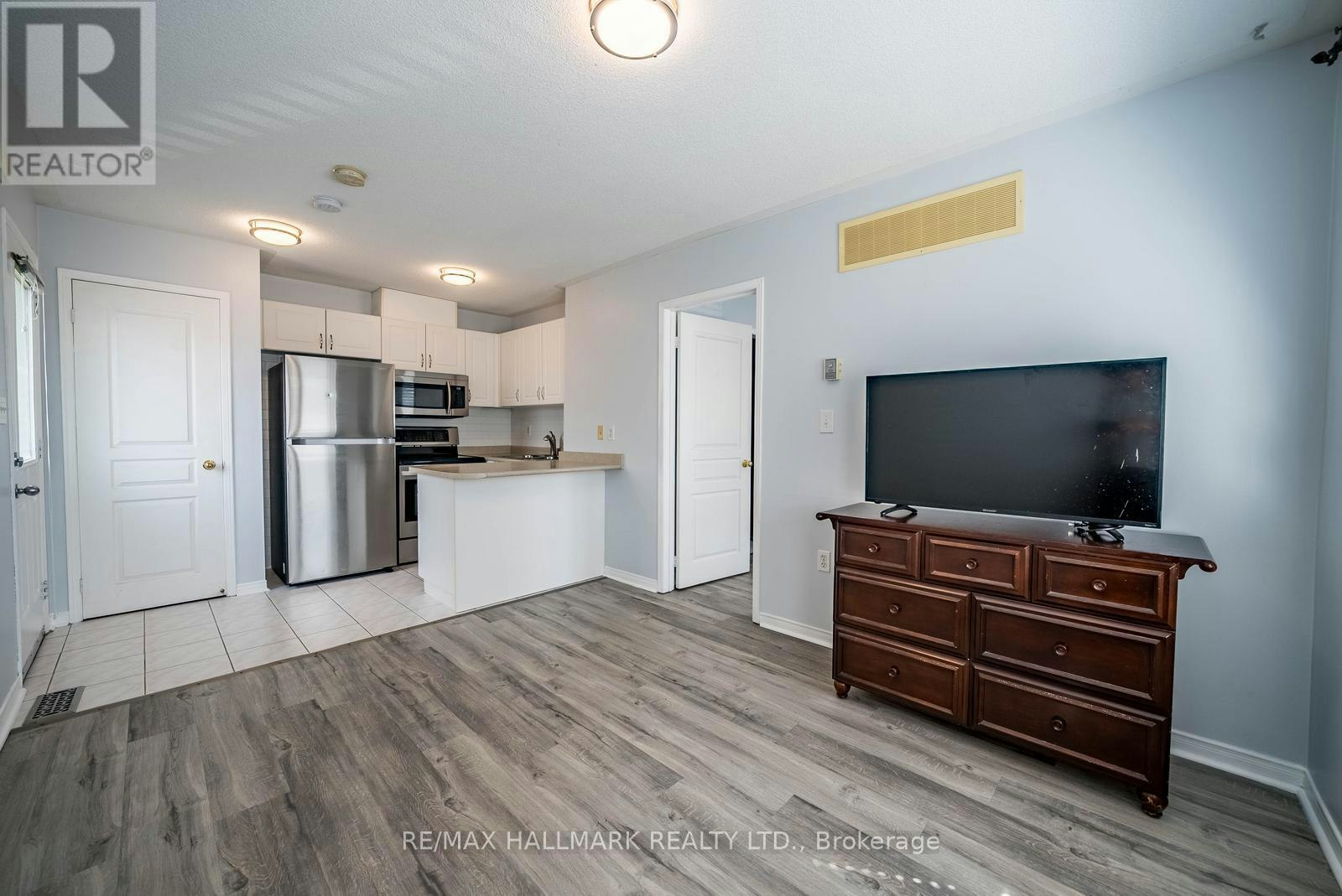 COACH HOUSE-29 Hosta Avenue, Markham, ON, L6B 0J9 - 4