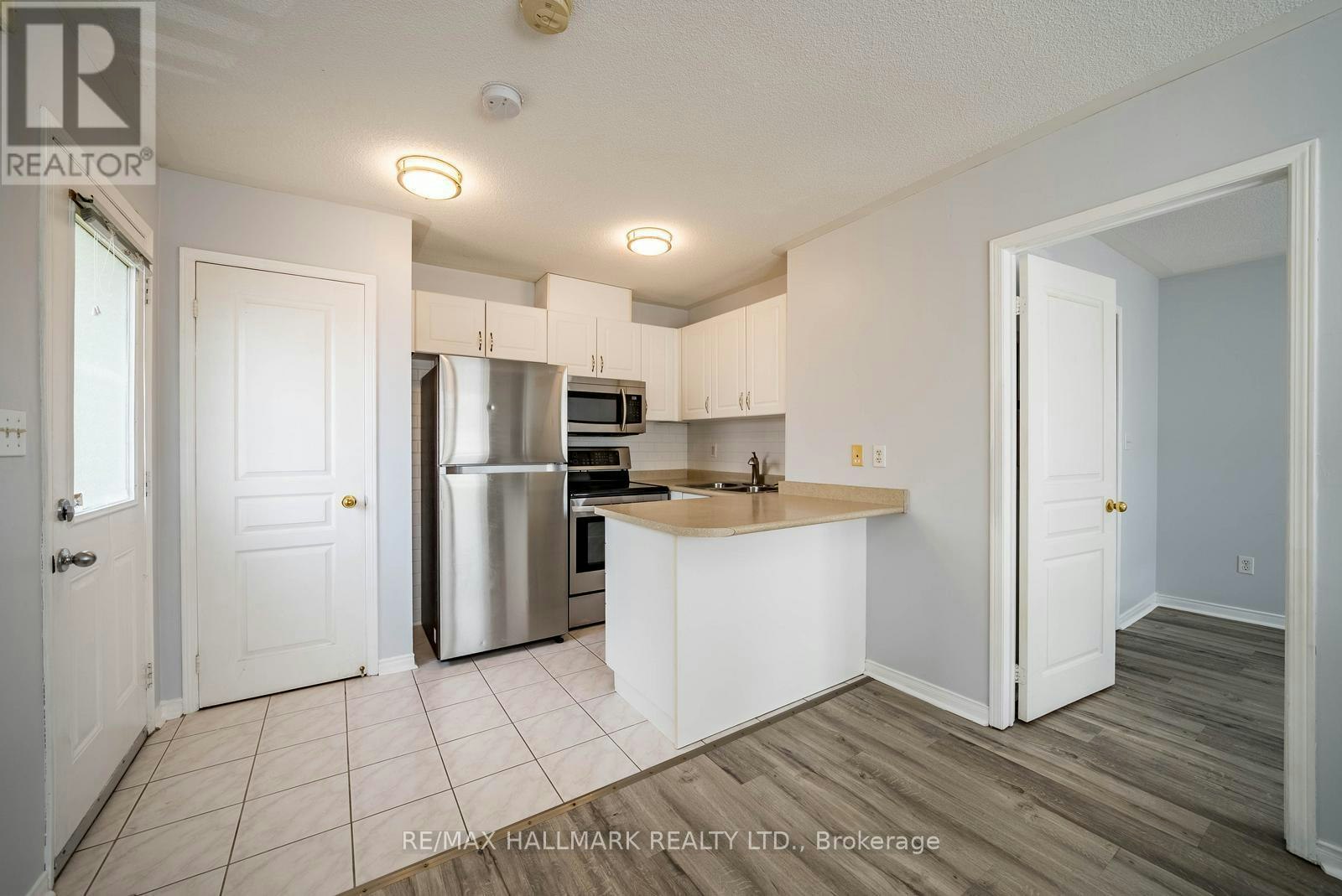 COACH HOUSE-29 Hosta Avenue, Markham, ON, L6B 0J9 - 5
