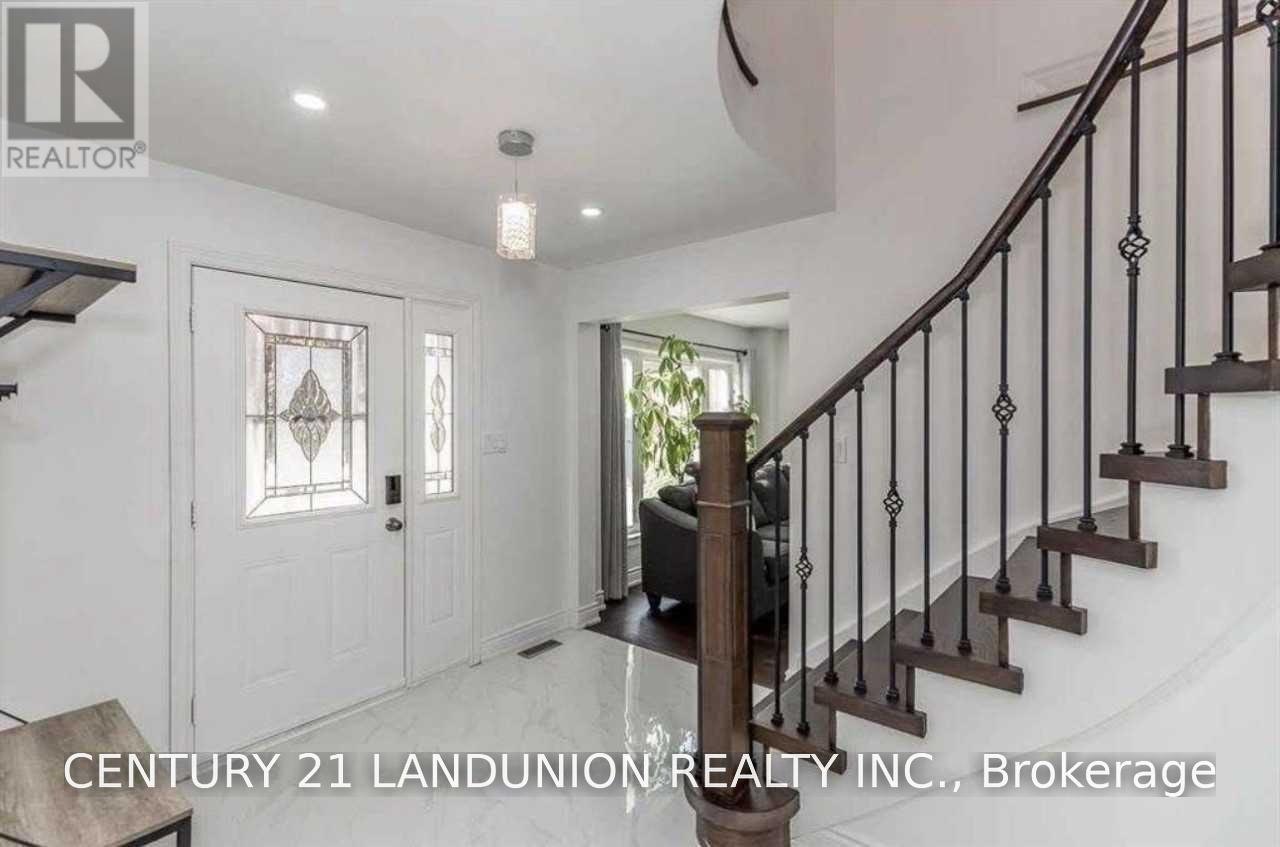 136 Livingstone Street W, Barrie, ON, L4N 7J4 - 3