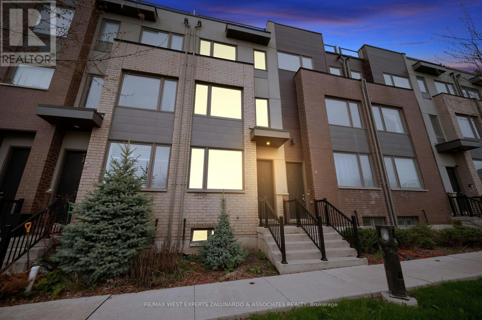 3-120 Frederick Tisdale Drive, Toronto, ON, M3K 0A8