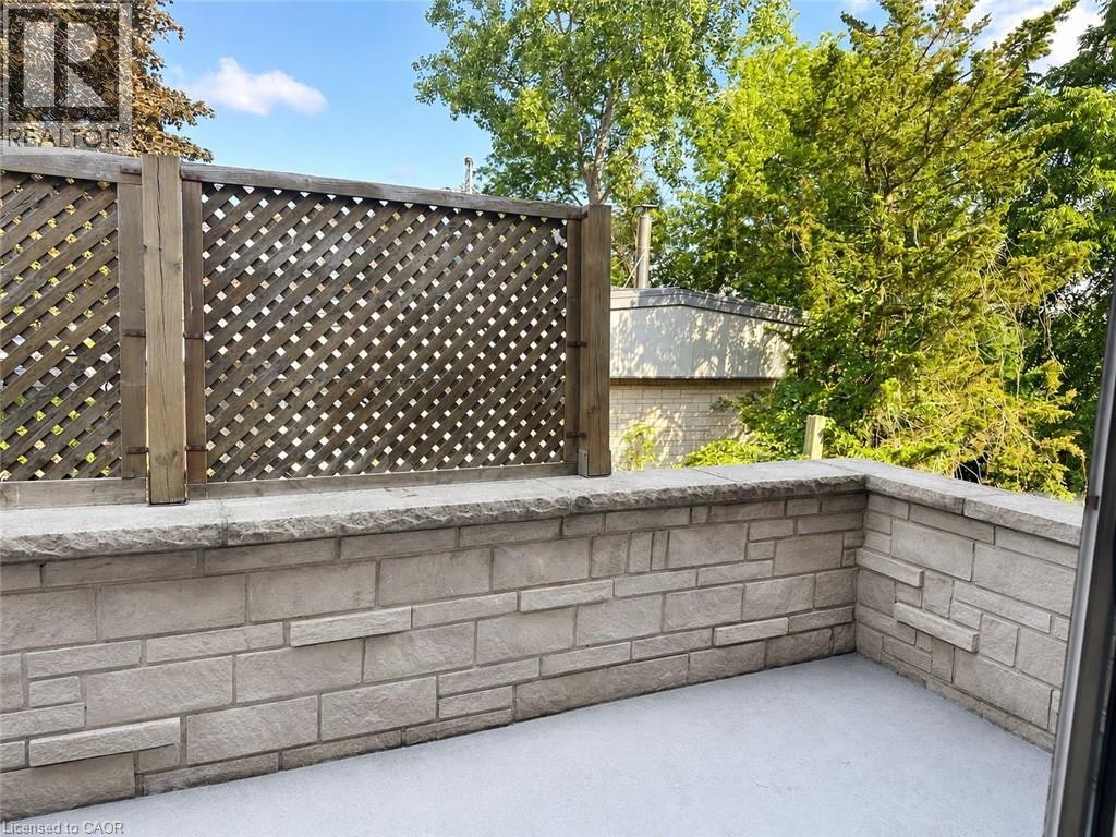 Upper-580 Forest Hill Drive, Kitchener, ON, N2M 4H7 - 11