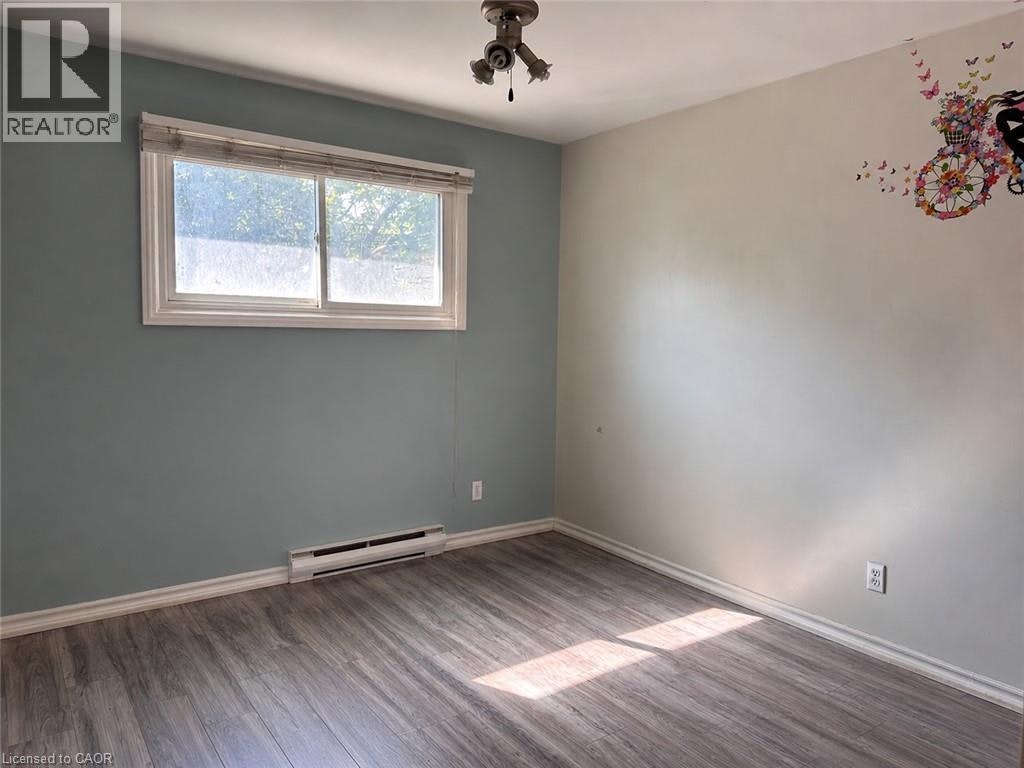 Upper-580 Forest Hill Drive, Kitchener, ON, N2M 4H7 - 10