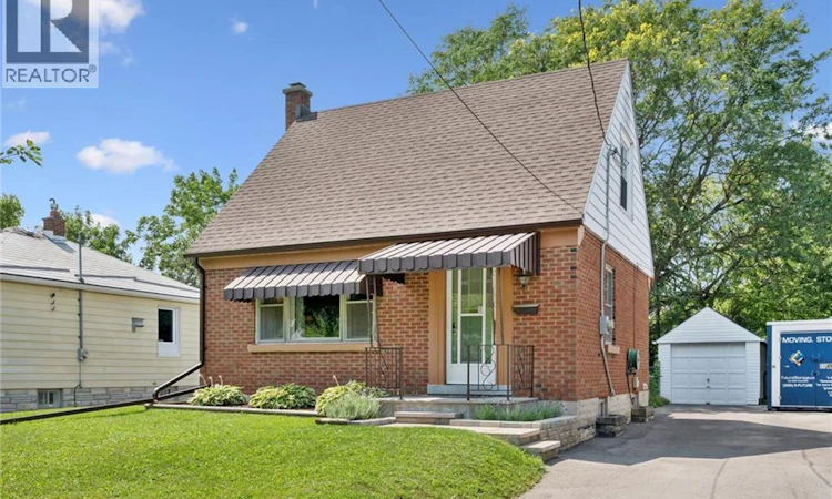 114 Lorne Crescent
