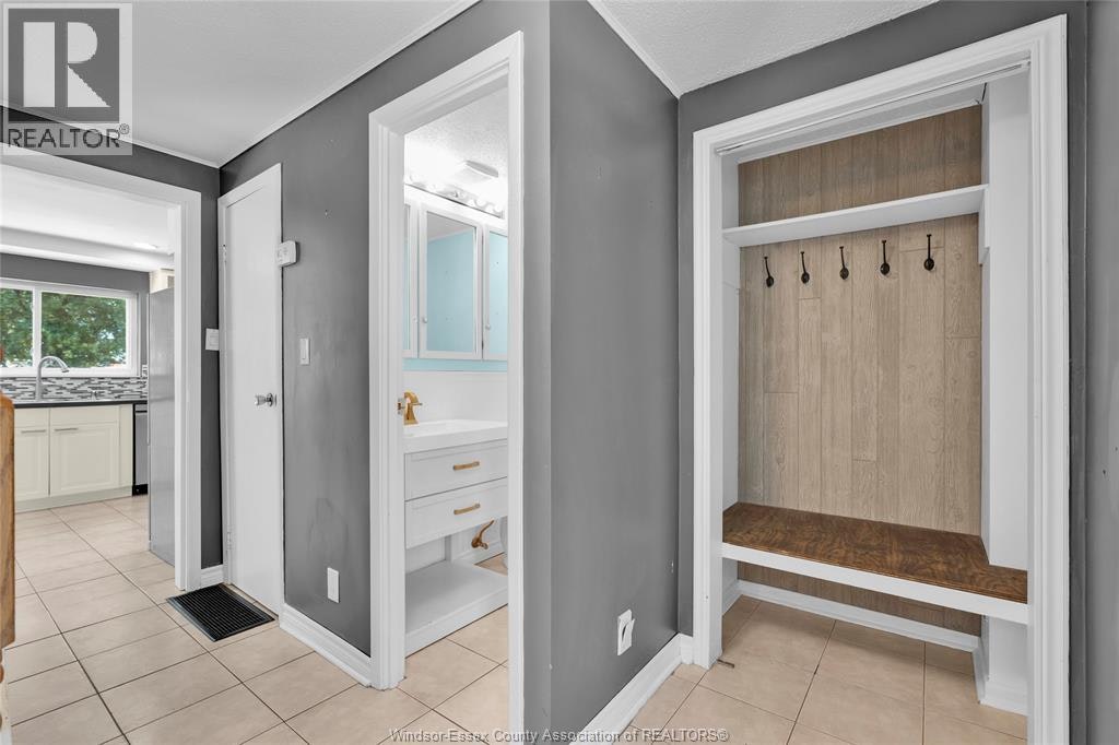 10700 Atwater Crescent, Windsor, ON, N8R 1N6 - 11