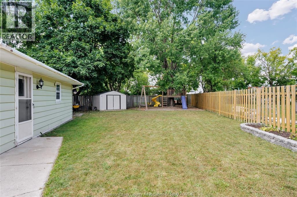10700 Atwater Crescent, Windsor, ON, N8R 1N6 - 28