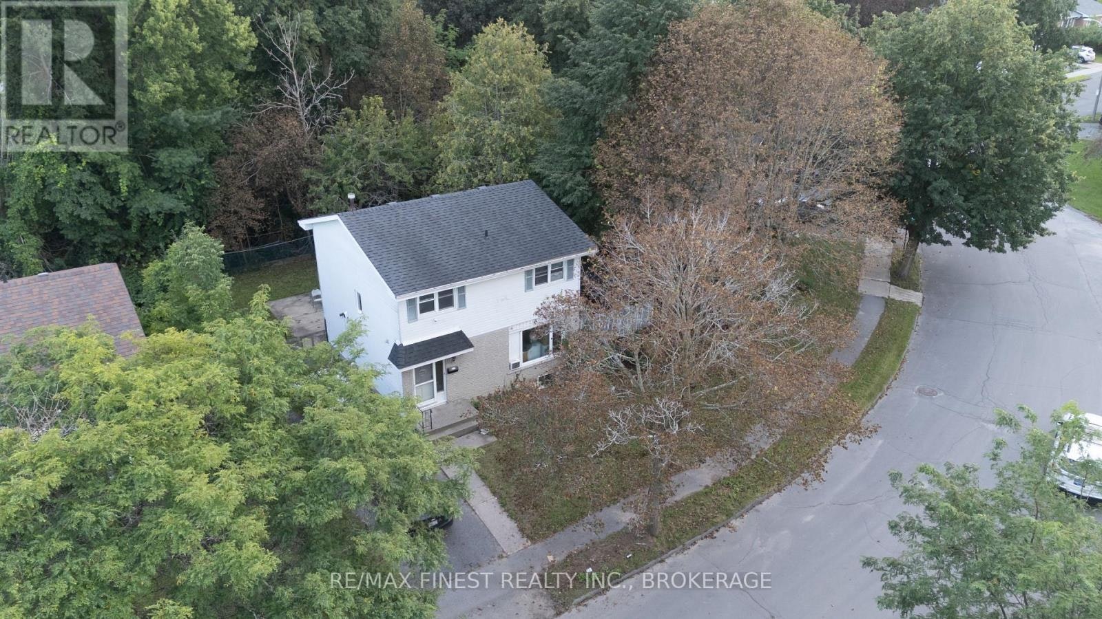 33 Calderwood Drive, Kingston, ON, K7M 6L5