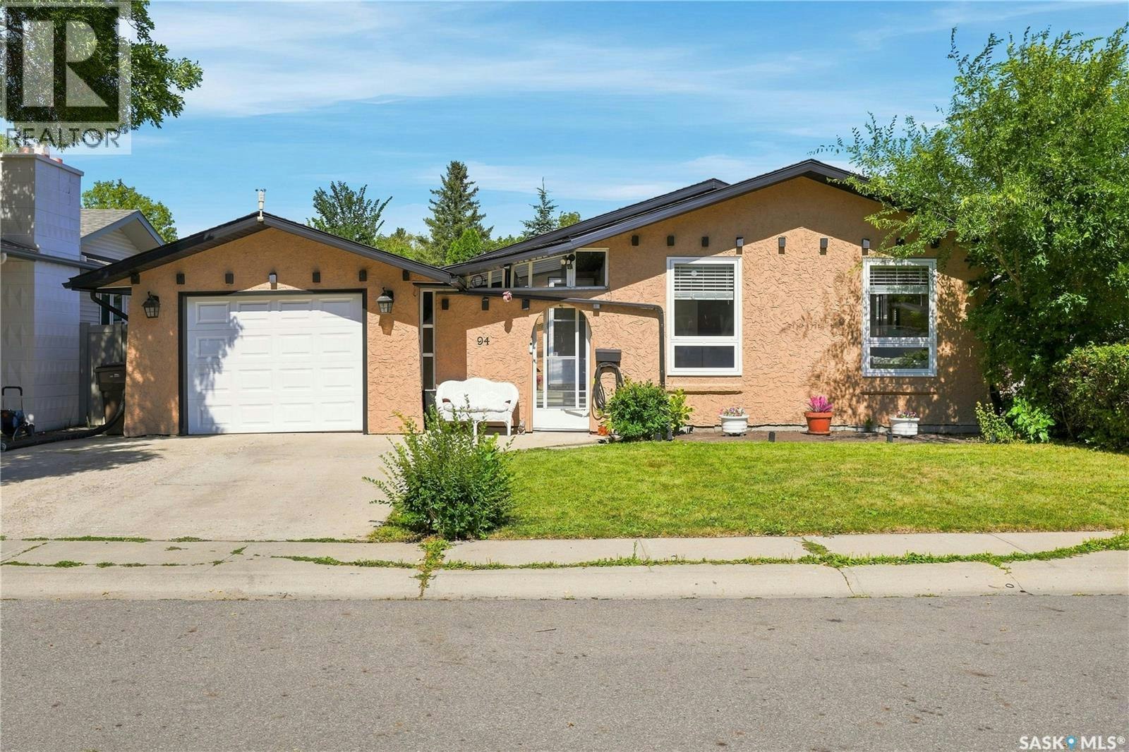 94 Dale Crescent, Regina, SK, S4N 5J7