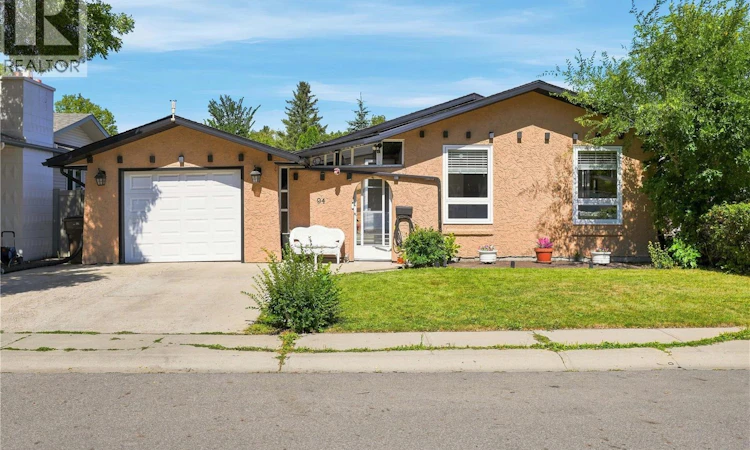 94 Dale Crescent