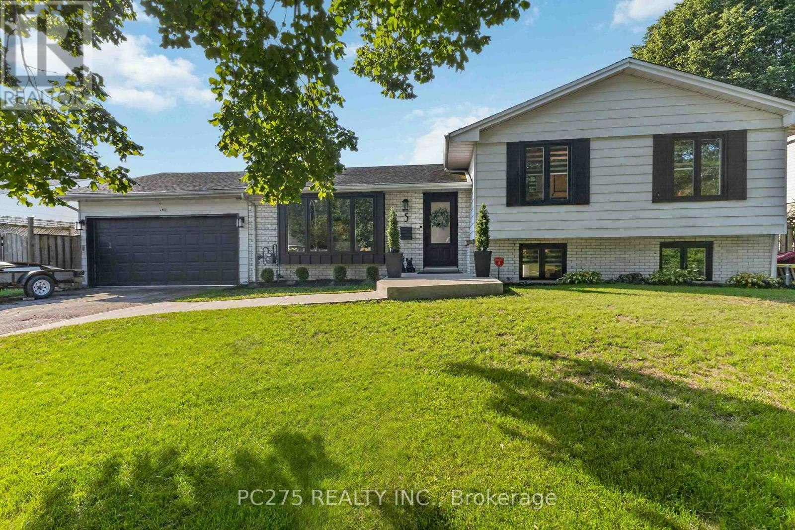 5 Field Road, London, ON, N6P 1C4