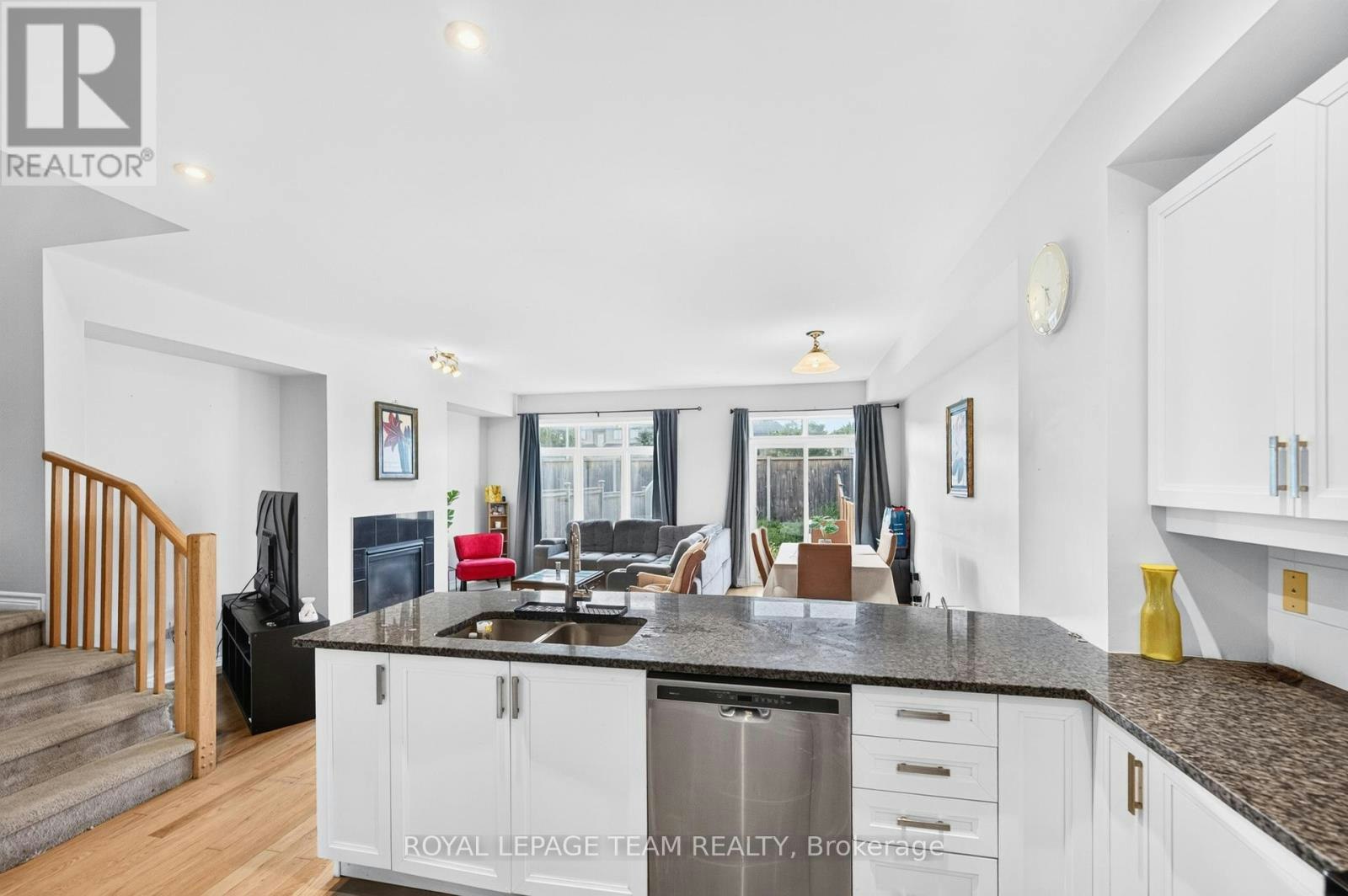 132 Larimar Circle, Ottawa, ON, K1X 0B7 - 7