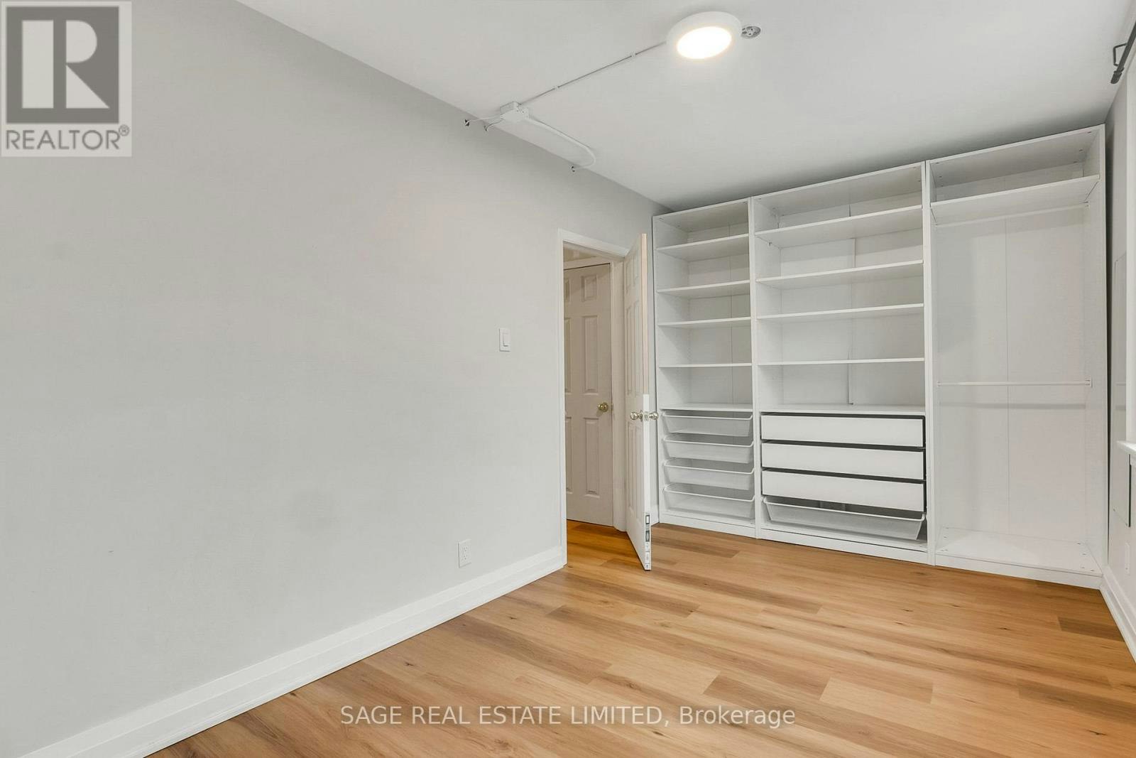 UPPER-633 St Clair Avenue W, Toronto, ON, M6C 1A7 - 15