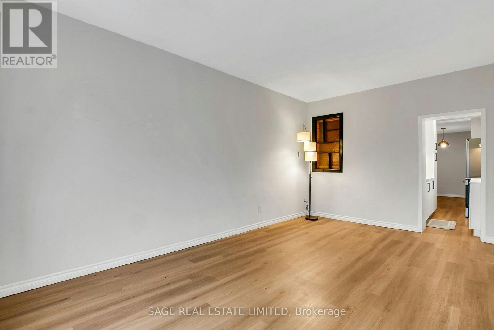 UPPER-633 St Clair Avenue W, Toronto, ON, M6C 1A7 - 6