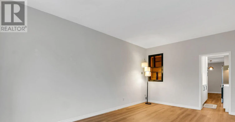 UPPER-633 St Clair Avenue W, Toronto, ON, M6C 1A7 - 6