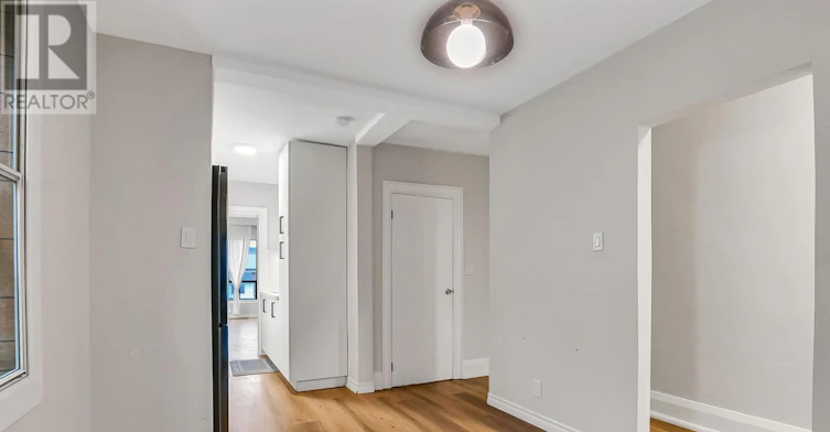 UPPER-633 St Clair Avenue W, Toronto, ON, M6C 1A7 - 9