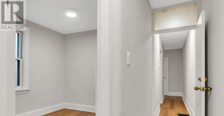 UPPER-633 St Clair Avenue W, Toronto, ON, M6C 1A7 - 3
