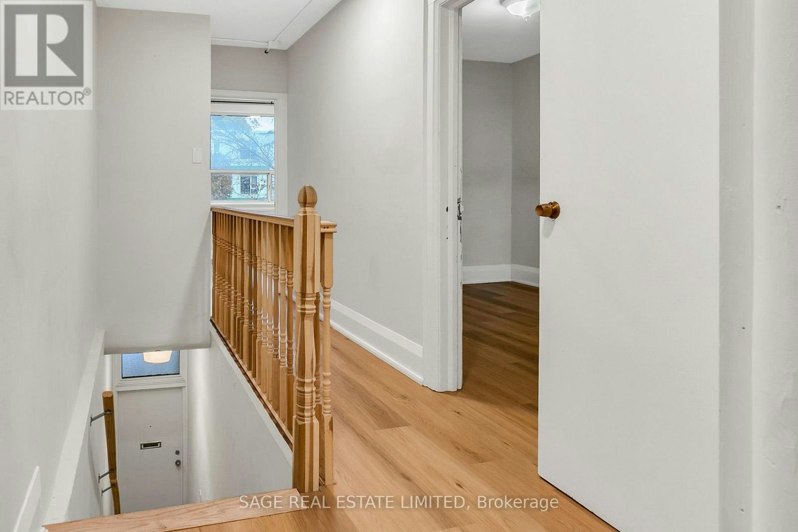 UPPER-633 St Clair Avenue W, Toronto, ON, M6C 1A7 - 2