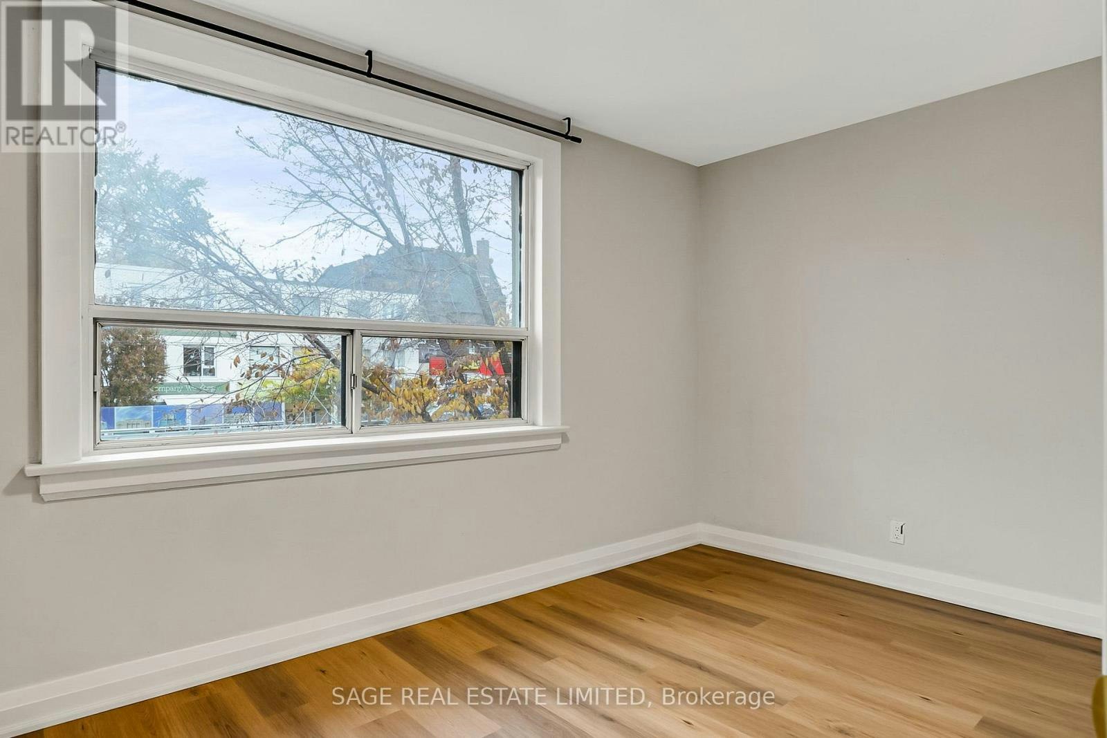 UPPER-633 St Clair Avenue W, Toronto, ON, M6C 1A7 - 13