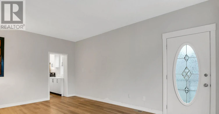 UPPER-633 St Clair Avenue W, Toronto, ON, M6C 1A7 - 7