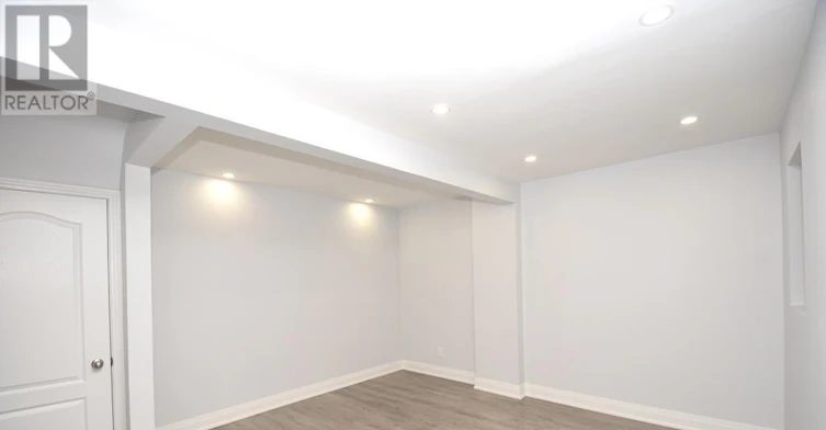 BACK-319 Senlac Road, Toronto, ON, M2R 1R2 - 4
